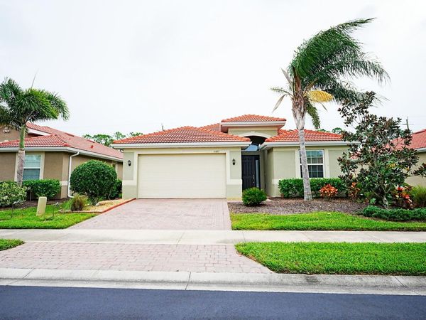 11487 BLACKFIN STREET , VENICE, FL 34292