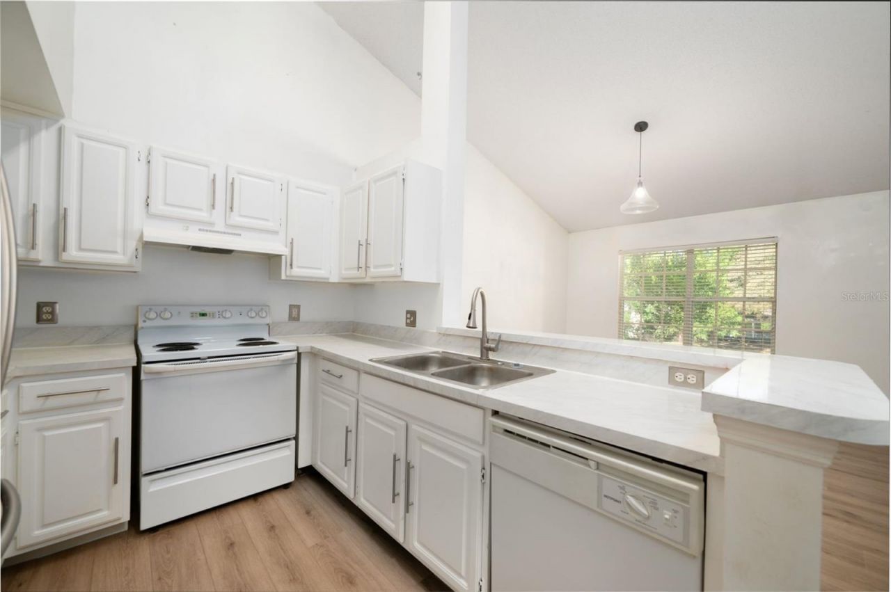 10000 SW 52nd Avenue, Unit 188, Gainesville, FL 32608 Photo