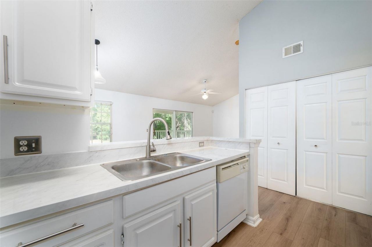 10000 SW 52nd Avenue, Unit 188, Gainesville, FL 32608 Photo