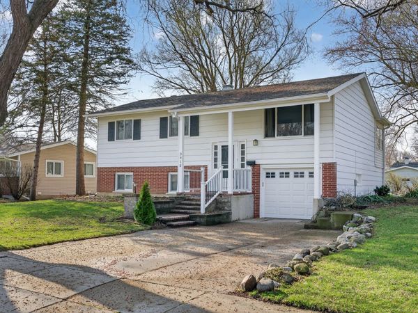 3915 Maple Avenue, McHenry, IL 60050