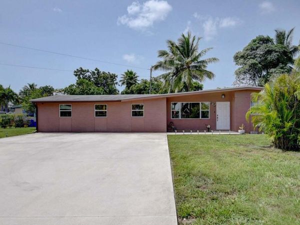 612 Hibiscus Drive, Royal Palm Beach, FL 33411