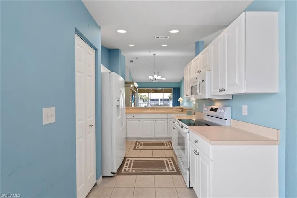 4970 Deerfield Way, Unit F202, Naples, FL 34110 Photo