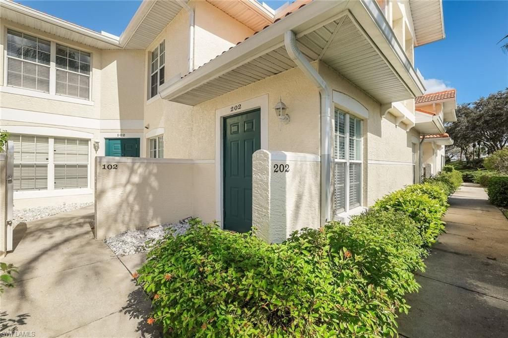 4970 Deerfield Way, Unit F202, Naples, FL 34110 Photo