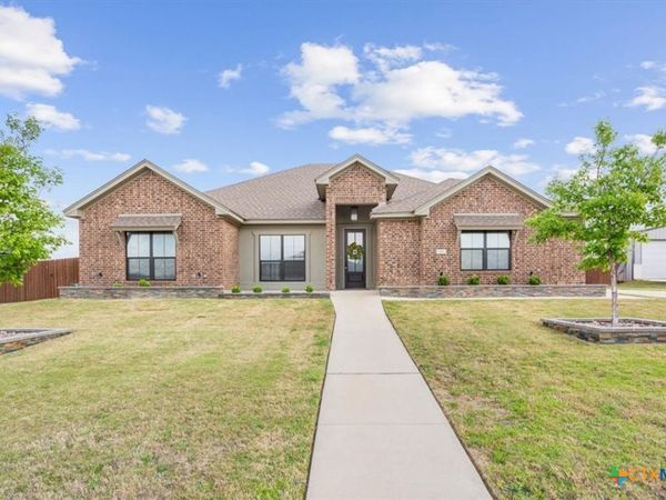 9110 Green Tree Drive , Salado, TX 76571