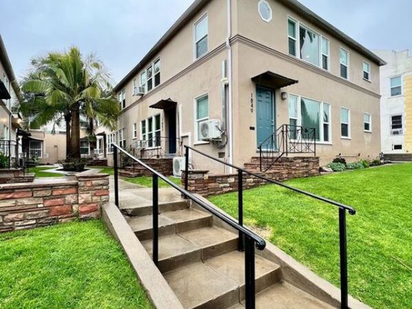 1843 N NORMANDIE Avenue, Unit 3, Los Angeles, CA 90027