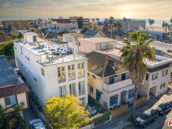 46 Rose Avenue, Venice, CA 90291