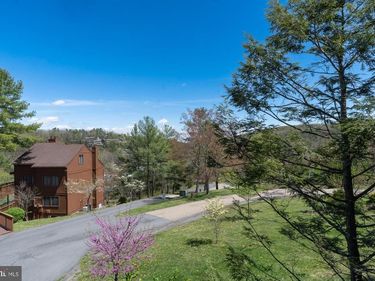 141 25A THE HILL, Unit 25A, BASYE, VA 22810