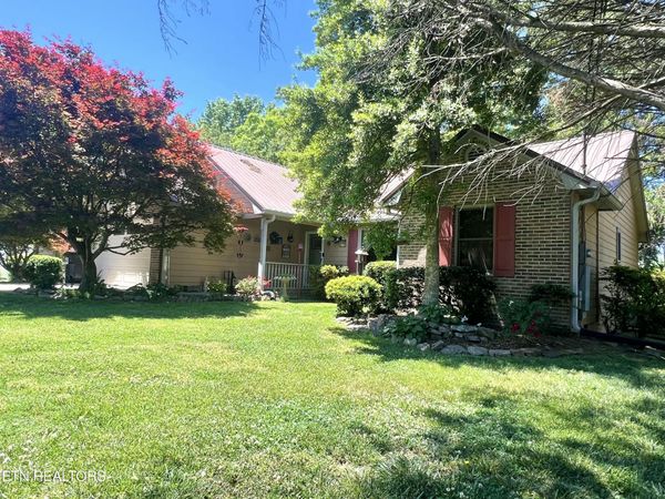 6609 Springer Drive, Knoxville, TN 37918