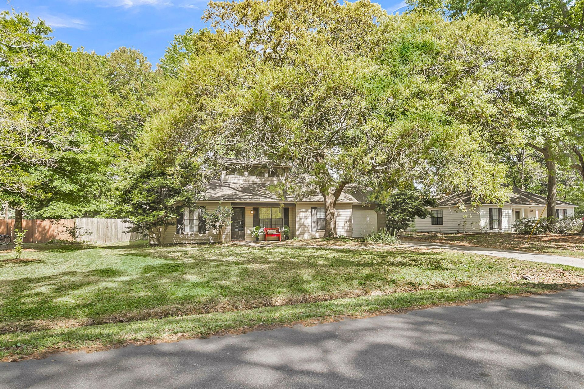 1814 Walsingham Way Photo 11