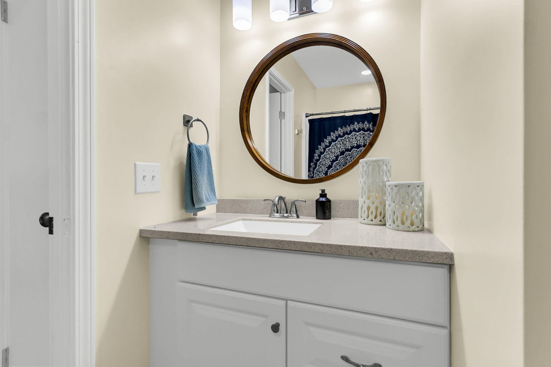 1814 Walsingham Way Photo 16