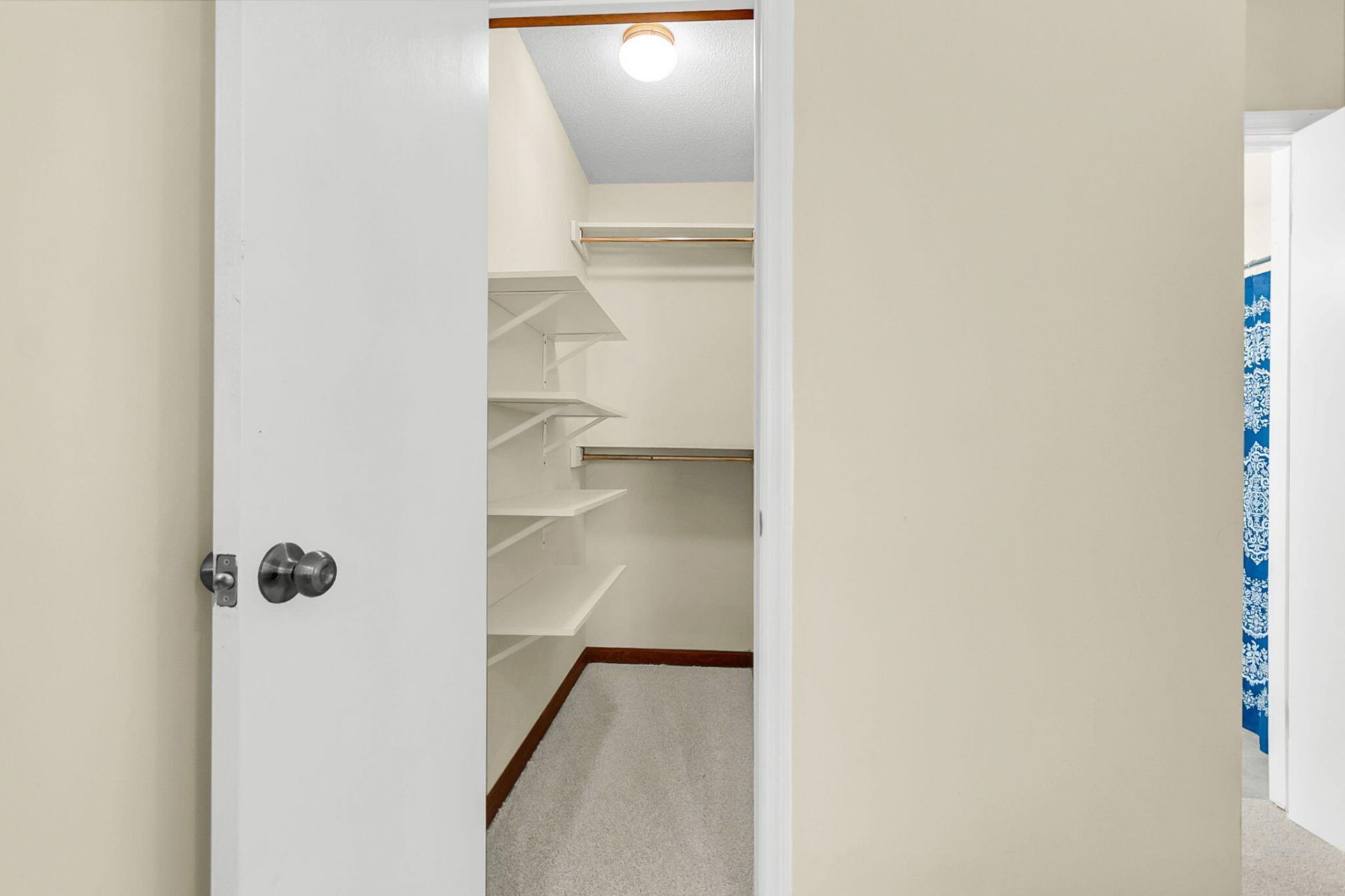 1814 Walsingham Way Photo 18