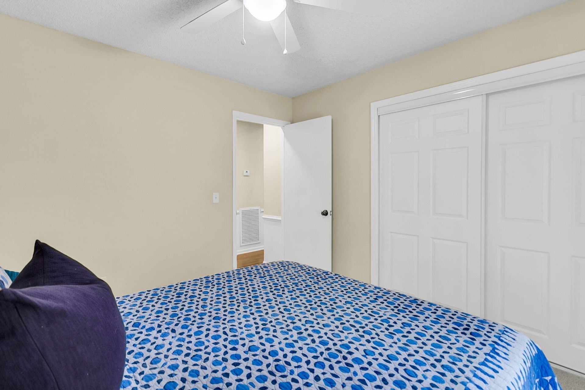 1814 Walsingham Way Photo 20