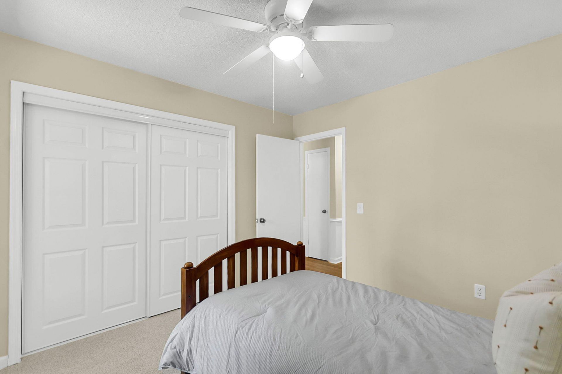 1814 Walsingham Way Photo 23