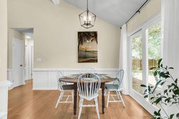 1814 Walsingham Way photo 4