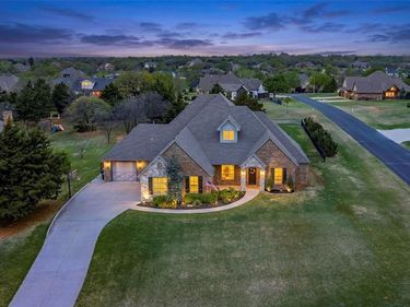 6471 Stone Hill Drive, Edmond, OK 73034
