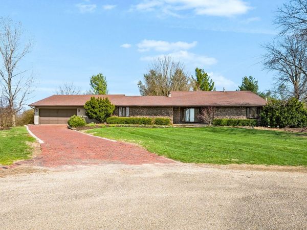 19042 Whisper Lane , Bloomington, IL 61705