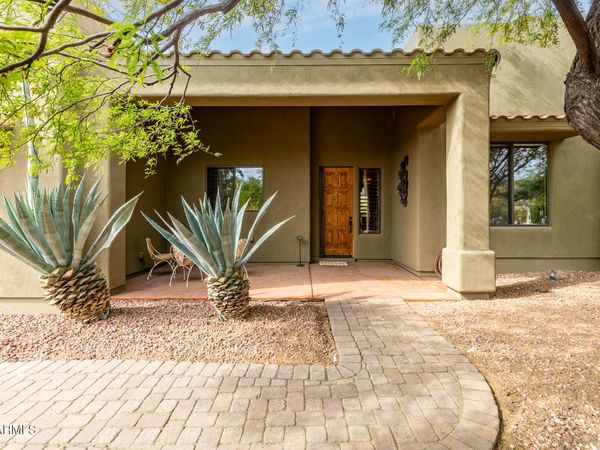 45039 N 20TH Street, New River, AZ 85087