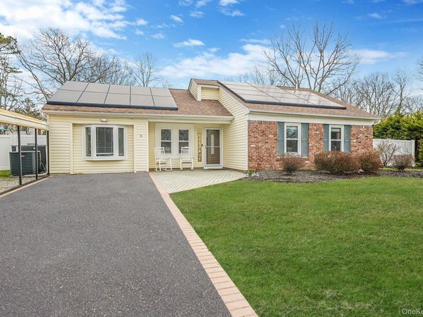 19 Goodwin Lane , Coram, NY 11727