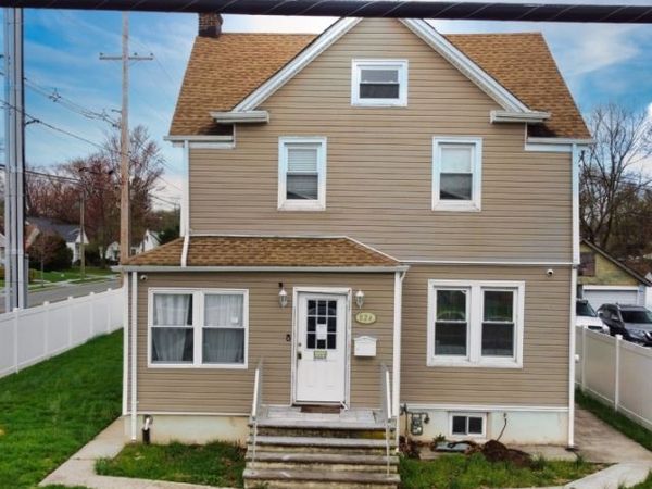 824 Chestnut St, Roselle, NJ 07203