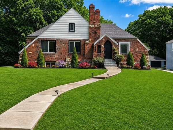 2252 E 77th Terrace, Kansas City, MO 64132