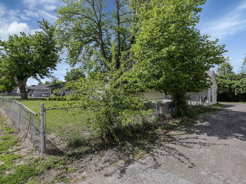 861 Derrer Road, Columbus, OH 43204 Photo 9