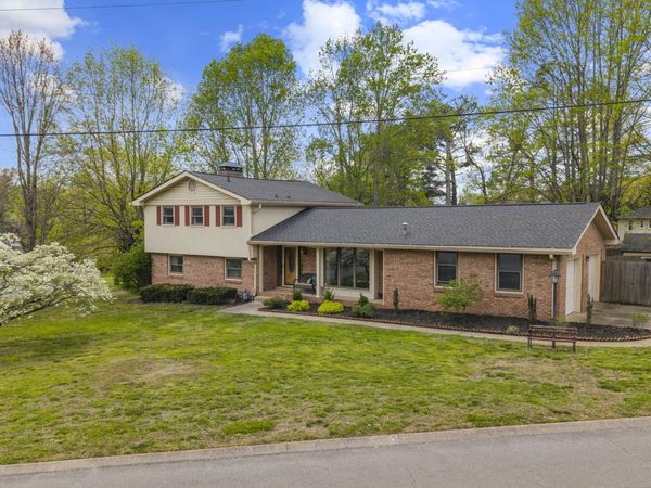 600 Frankfort Dr , Hermitage, TN 37076