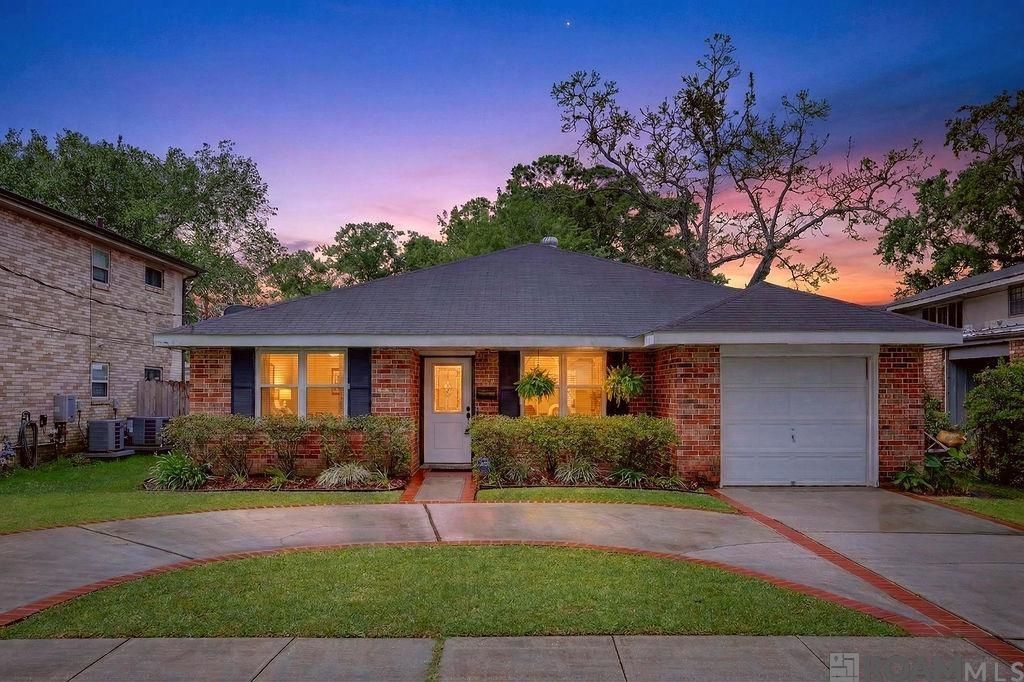 8910 Melrose Ln, River Ridge, LA 70123 Main Photo