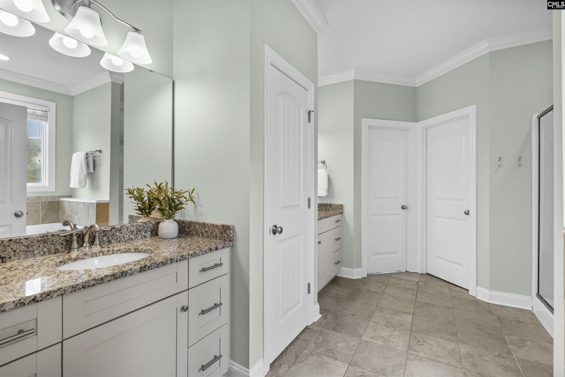 118 Edinburgh Way  Photo 14