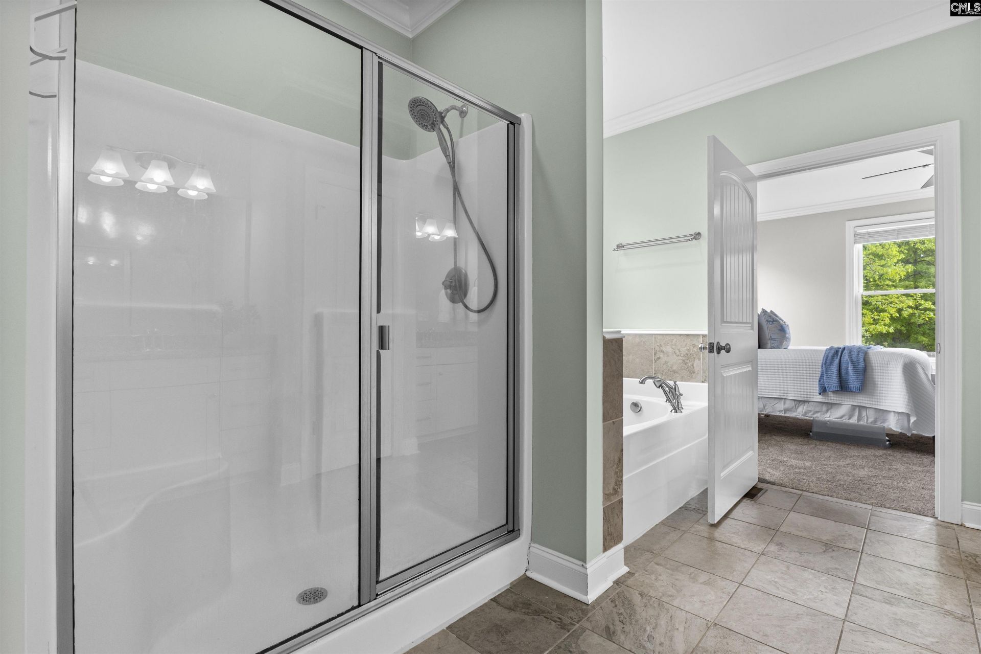 118 Edinburgh Way  Photo 16