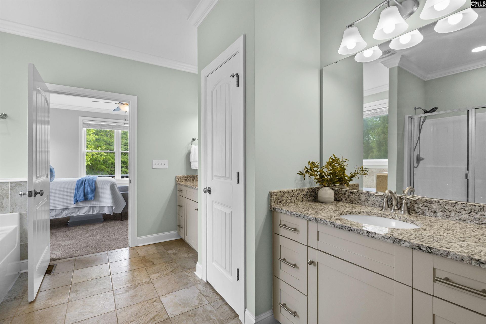 118 Edinburgh Way  Photo 17