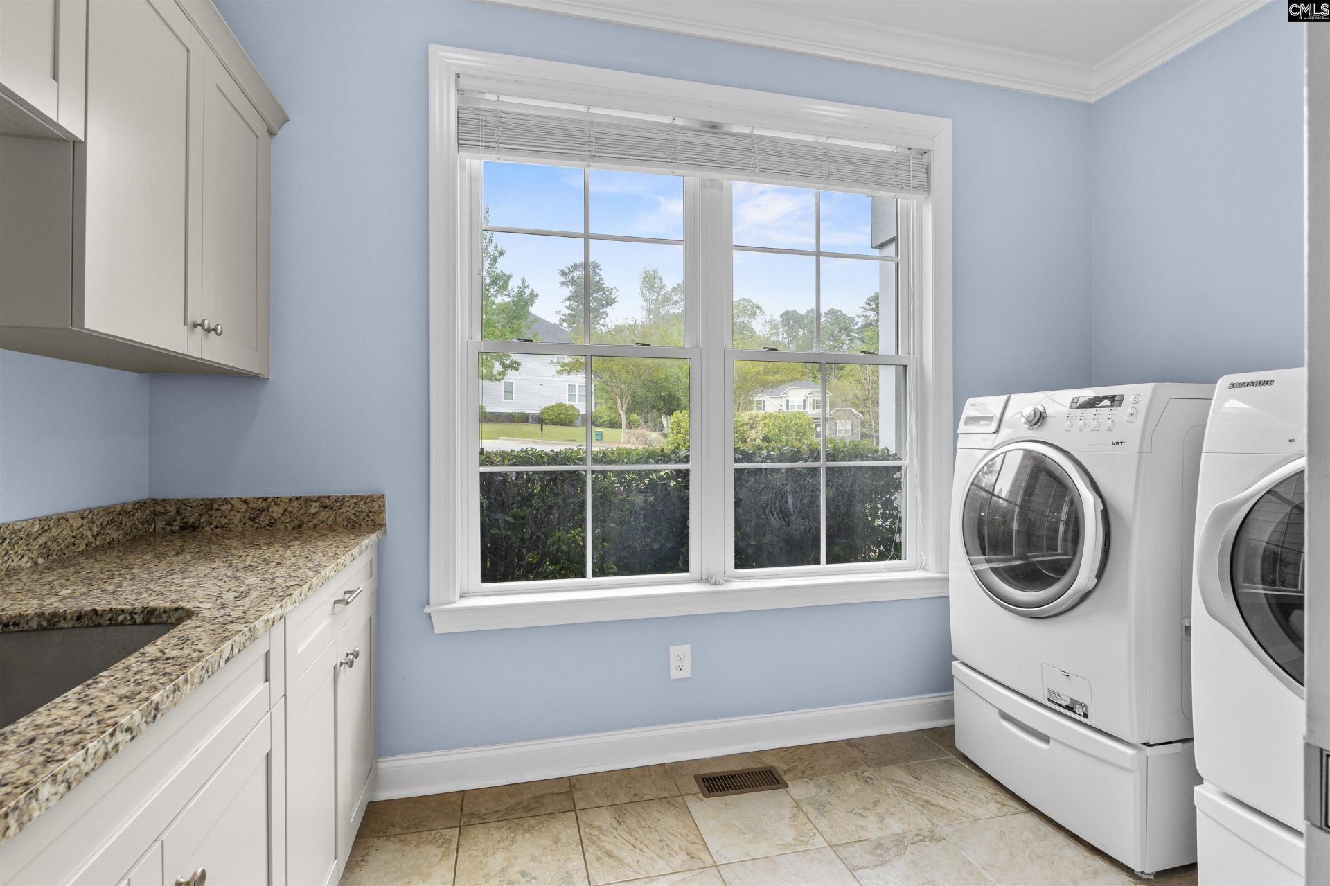 118 Edinburgh Way  Photo 21