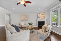 118 Edinburgh Way  photo 4