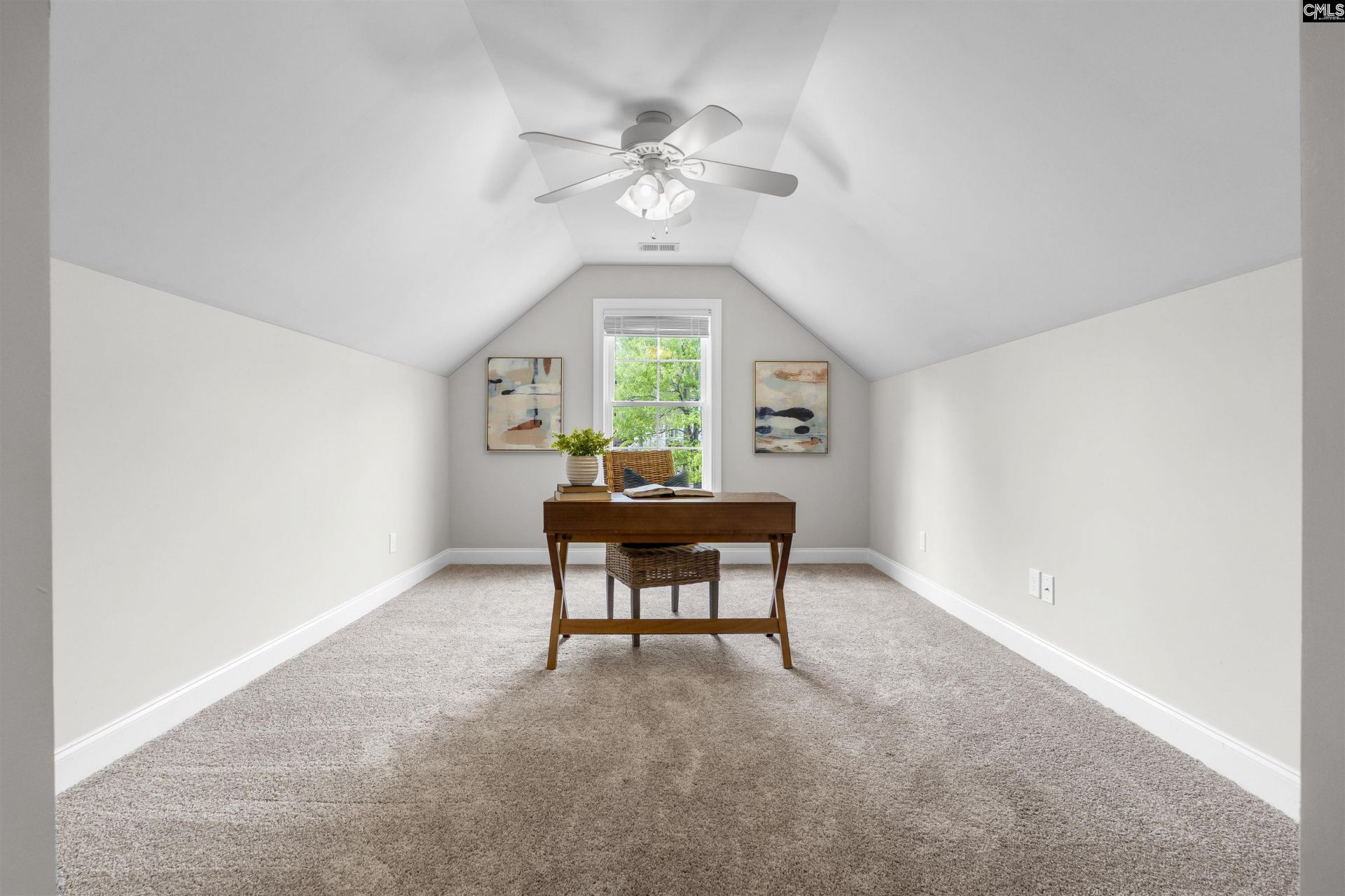 118 Edinburgh Way  Photo 30