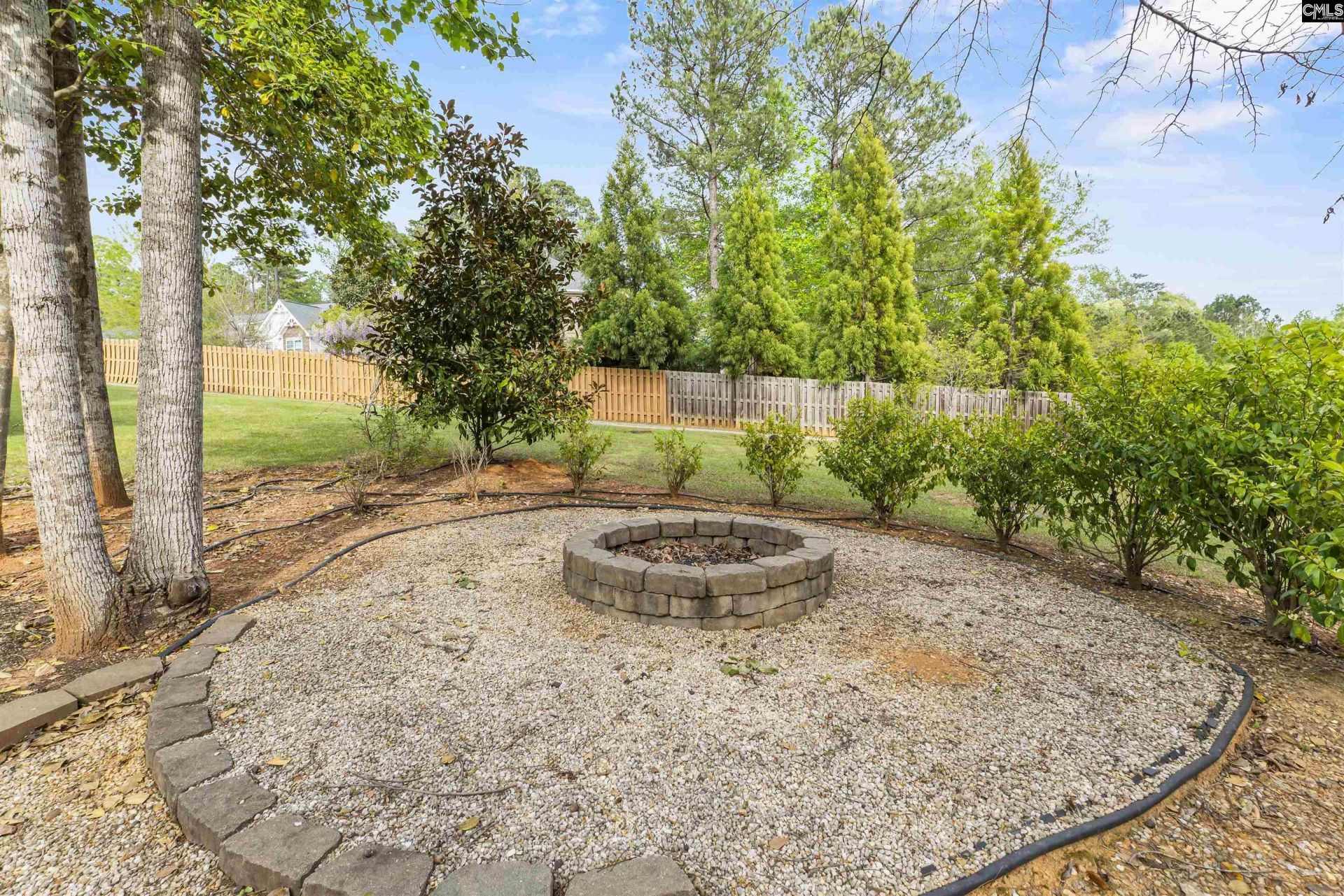 118 Edinburgh Way  Photo 40