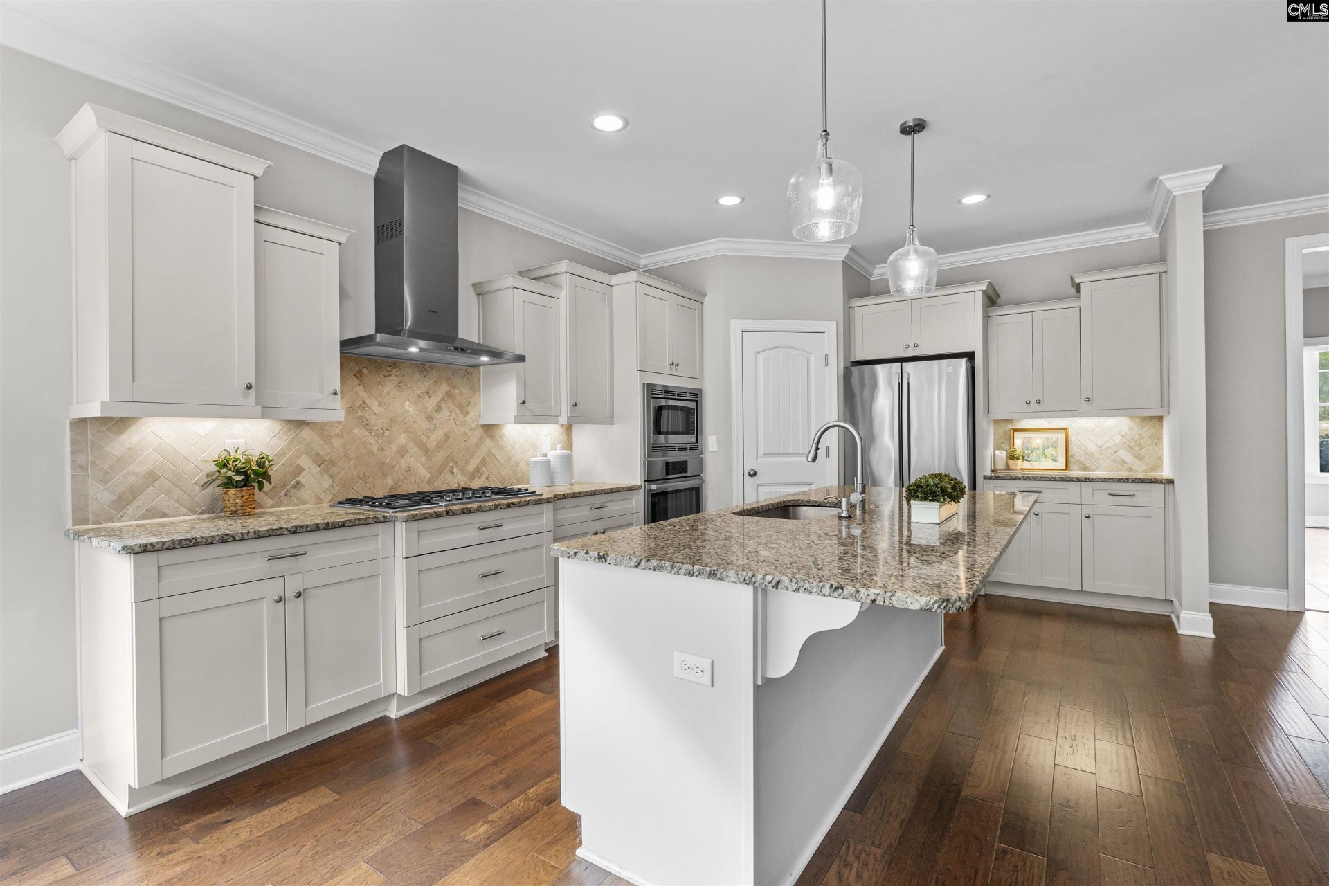 118 Edinburgh Way  Photo 6