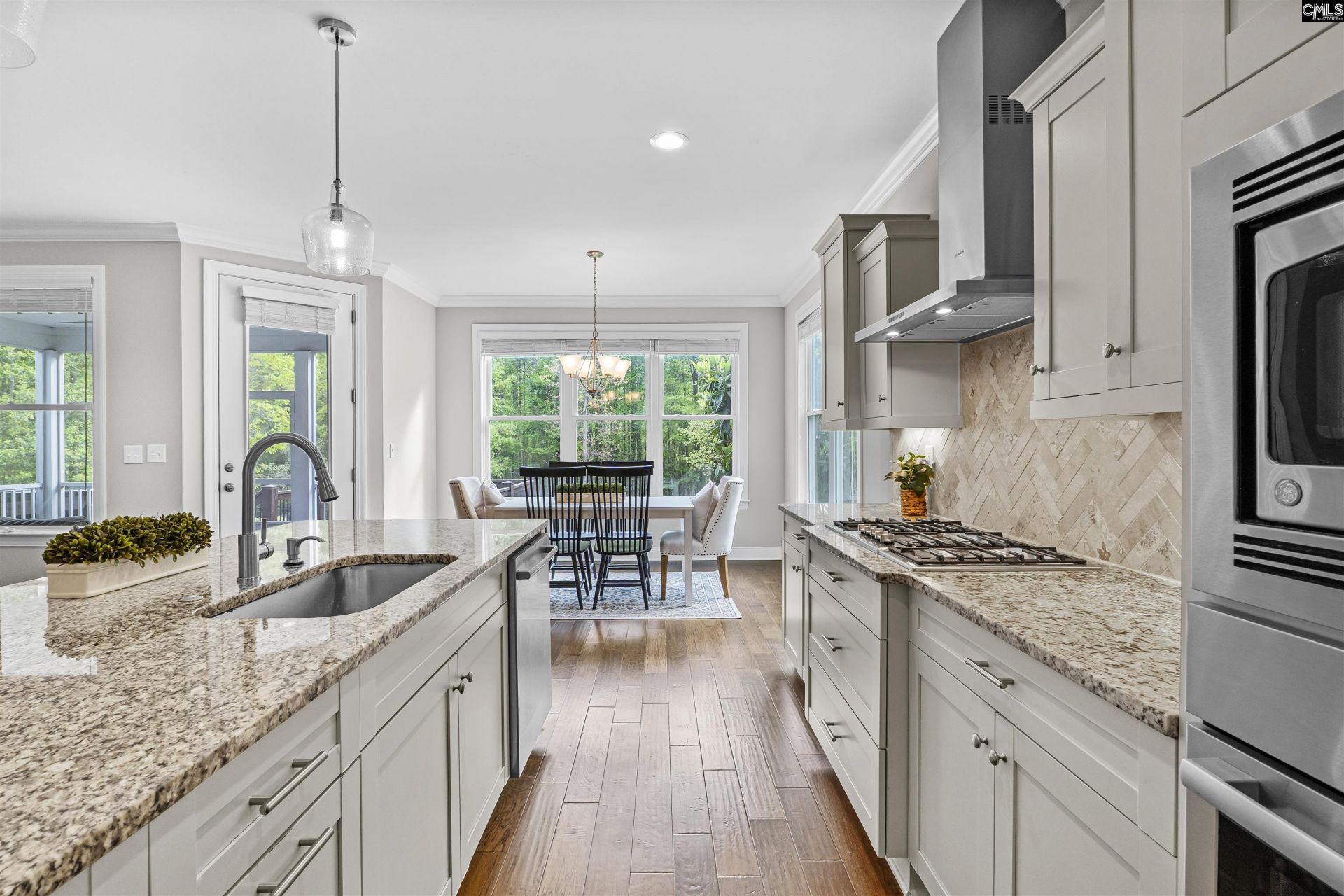 118 Edinburgh Way  Photo 9