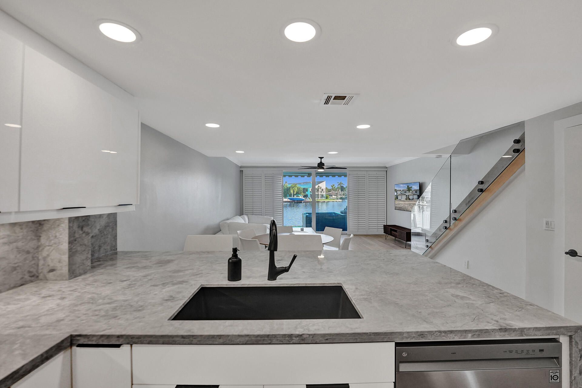 876 Jeffery Street, Boca Raton, FL 33487 Photo