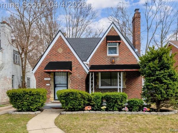 17212 Sunderland Road, Detroit, MI 48219