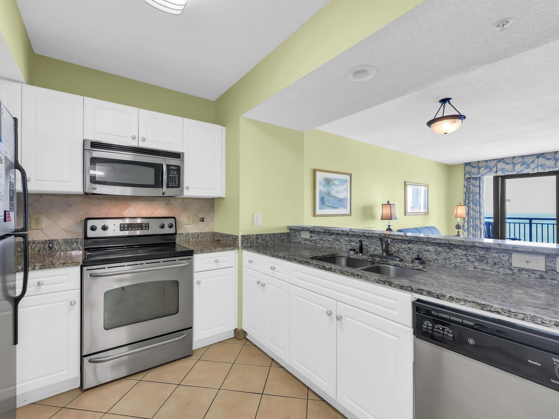 3000 N Ocean Blvd. Photo 15