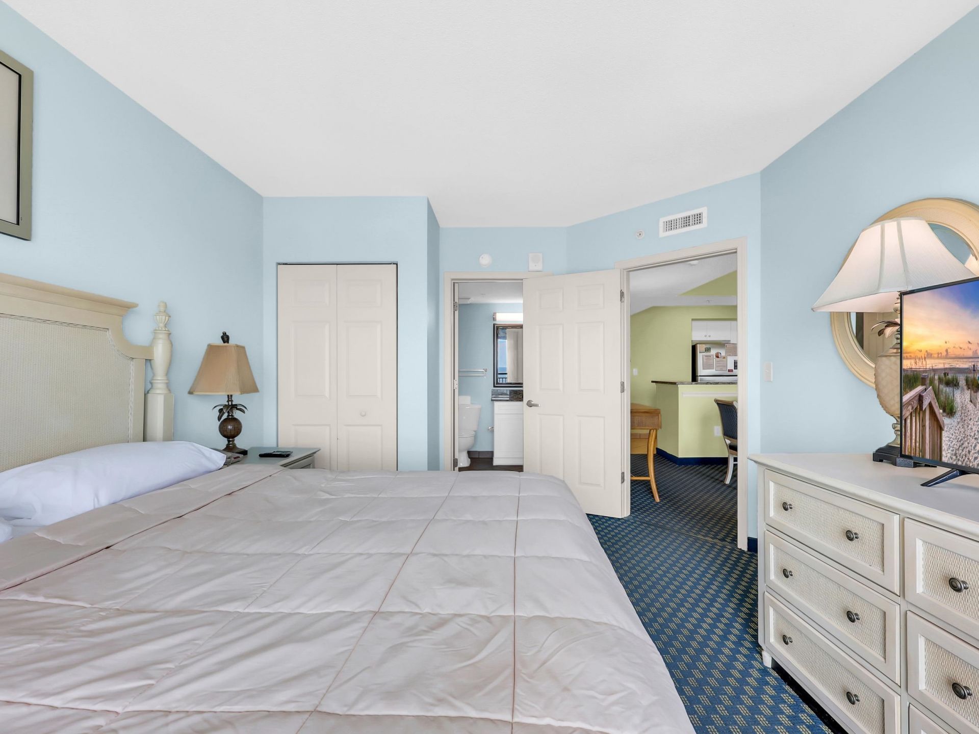 3000 N Ocean Blvd. Photo 17