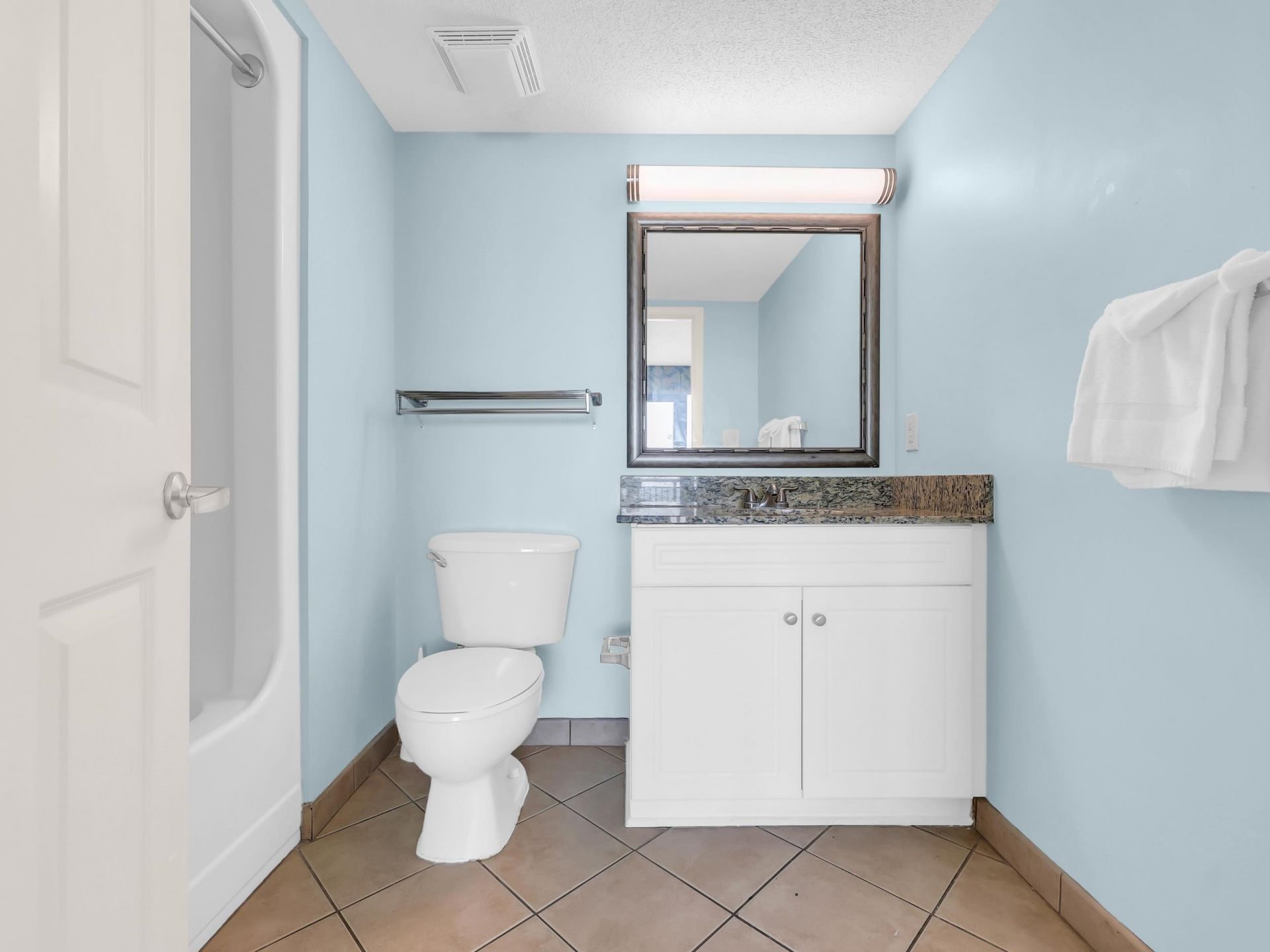 3000 N Ocean Blvd. Photo 19