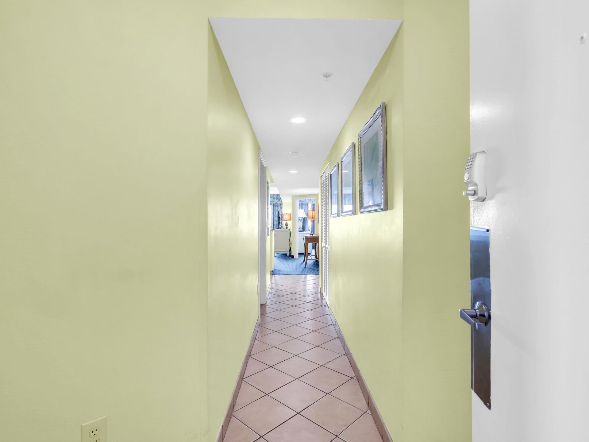 3000 N Ocean Blvd. Photo 25