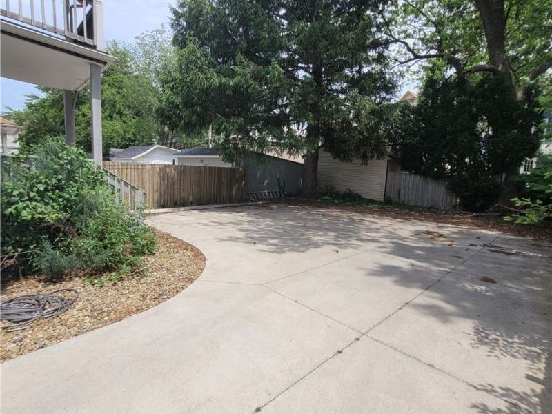 1447 Rosewood Avenue, Lakewood, OH 44107 Photo 3