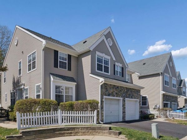 701 Dahlia Circle, Dayton, NJ 08810