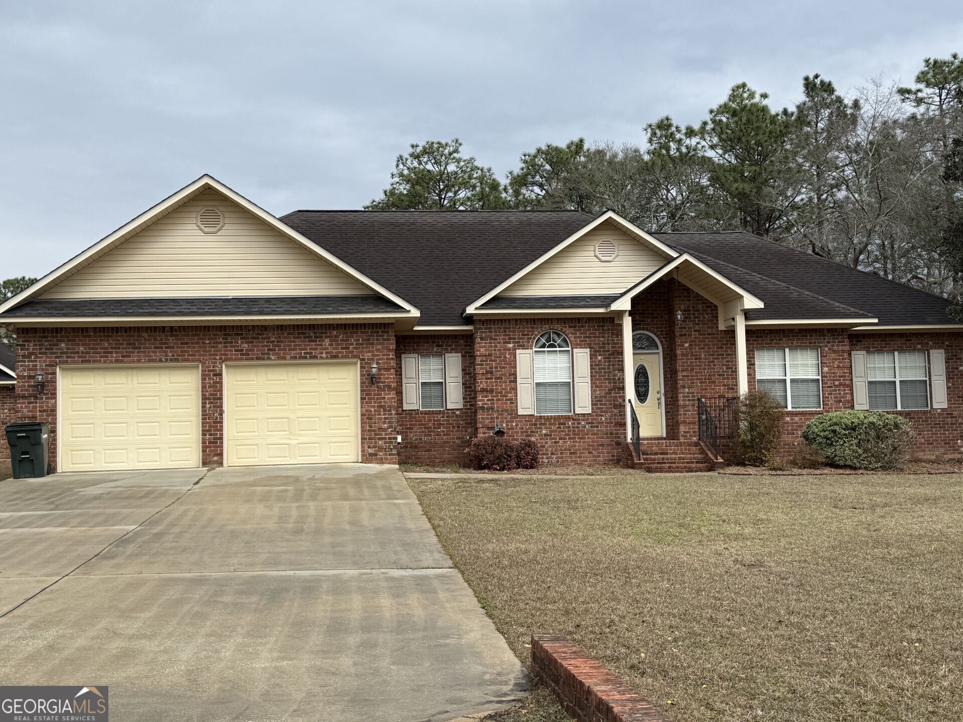 102 Oak Circle, Glennville, GA 30427 Main Photo