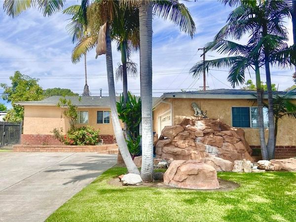 431 E Rosslynn, Fullerton, CA 92832