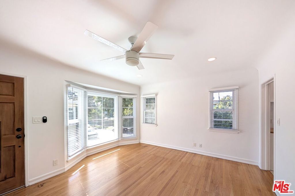 601 9th Street, Unit D, Santa Monica, CA 90402 Main Photo