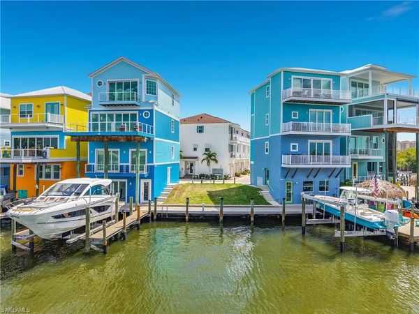 5838 Shell Cove DR , CAPE CORAL, FL 33914