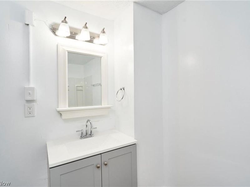 1181 Pondview Avenue, Akron, OH 44305 Photo 11