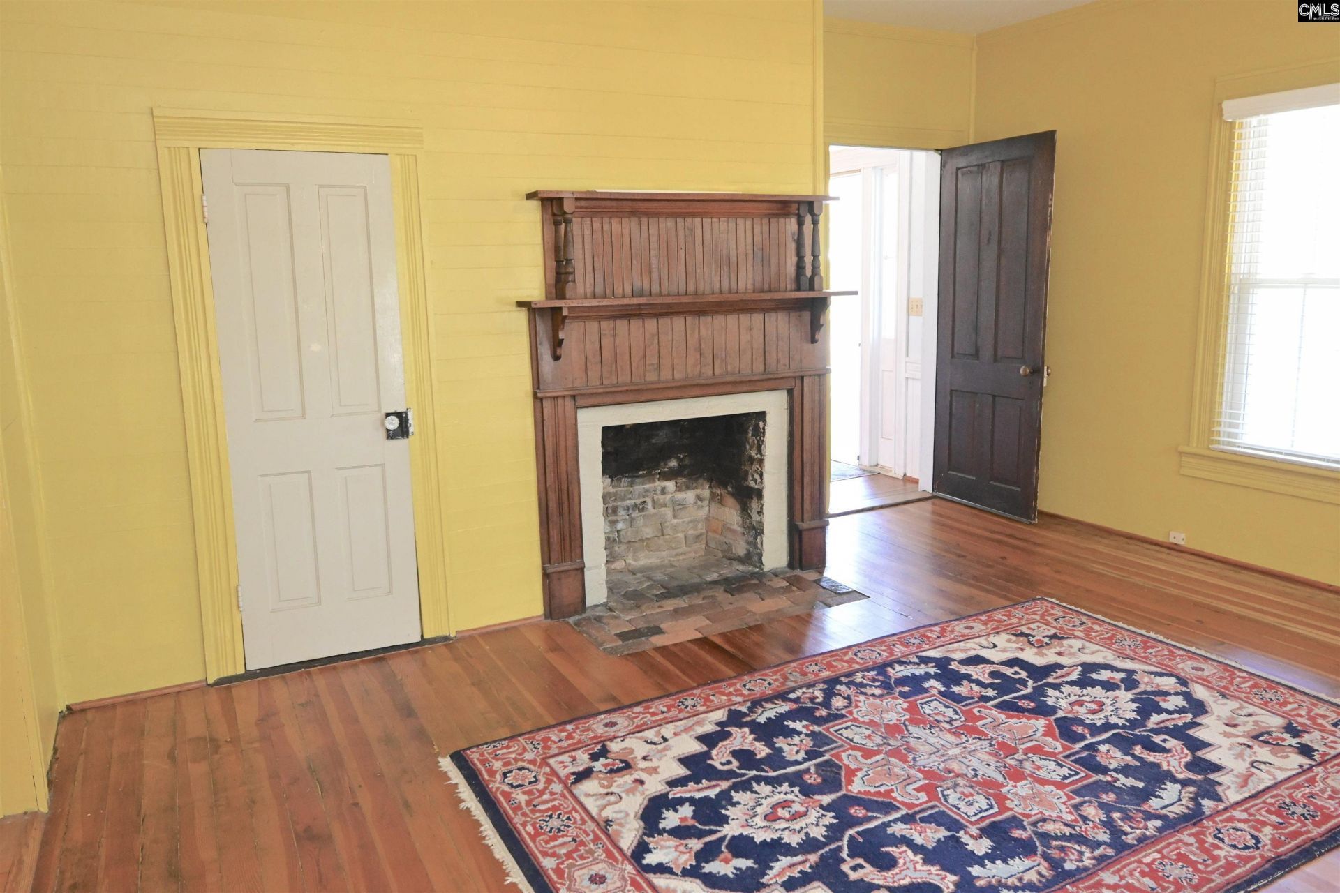 450 Lewie Street  Photo 10